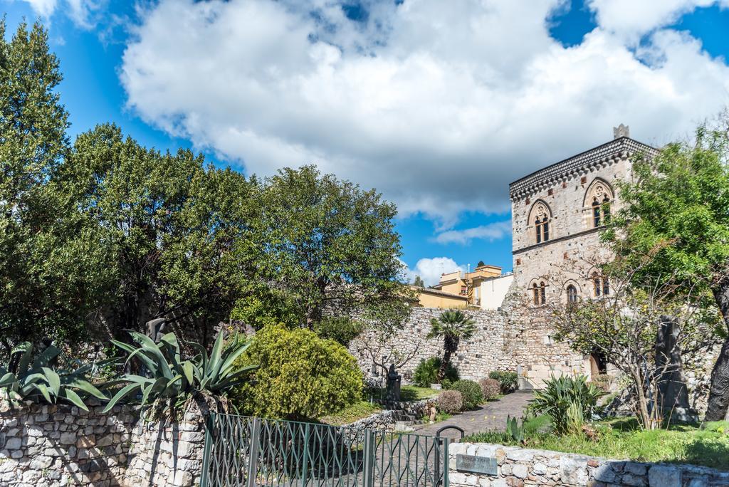 Taormina Duomo Hotel Exterior foto